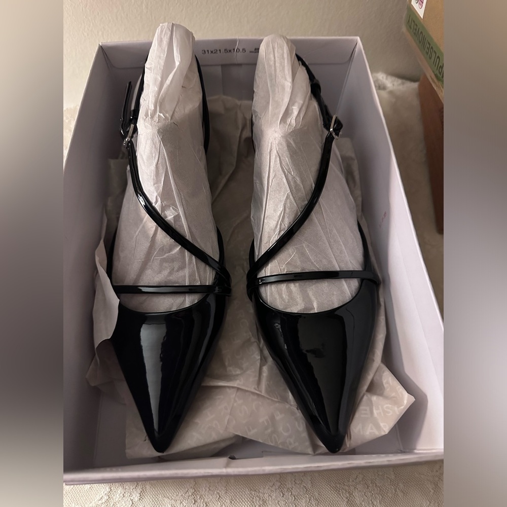 Woman's Dress Shoes Marc Fisher Illie Pump pre owned size 10